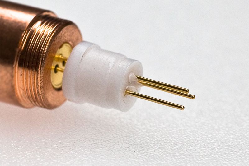 Laser diode connecting socket
